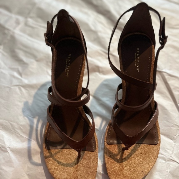 Kenneth Cole Reaction Dark Brown Strappy Sandals - Picture 5 of 10